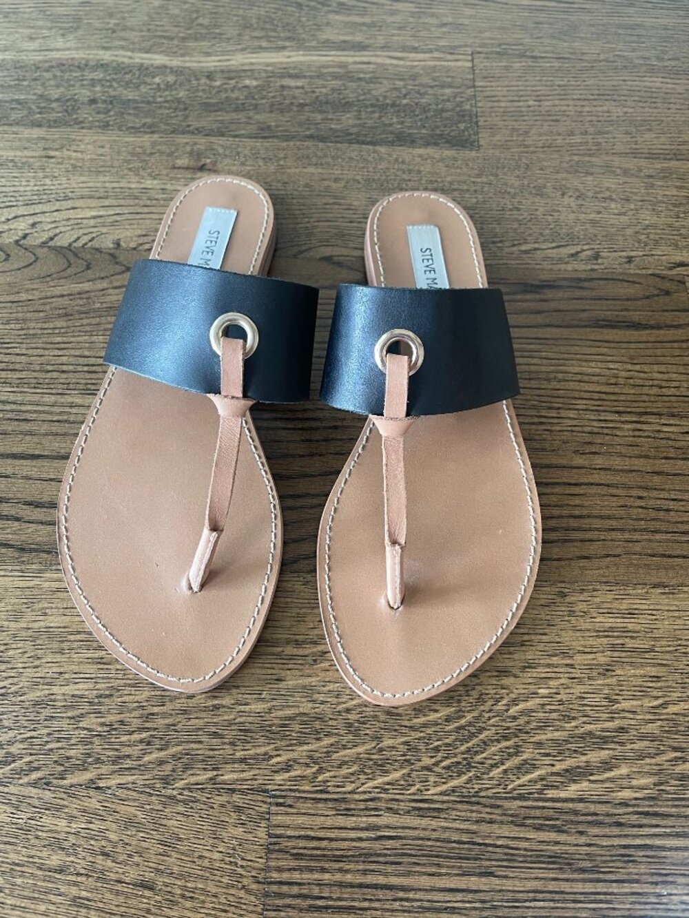 Steve Madden Ring Hardware Flat Thong Sandals (Women’s Size 8.5) - Black / Tan
